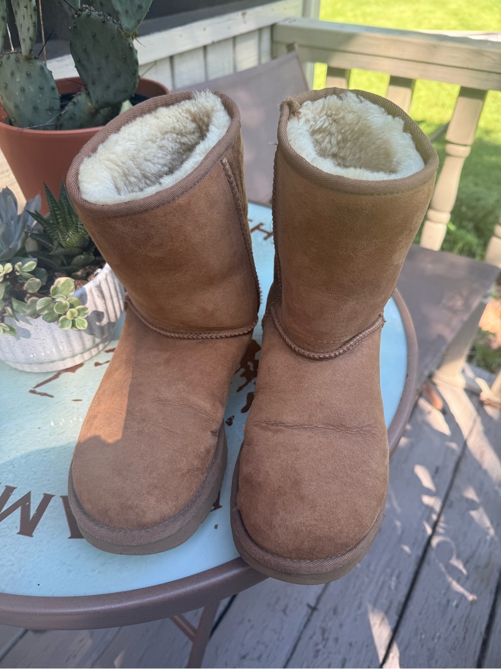 Classic Shearling-Lined Women's Mid-Calf Ugg Boots - Chestnut